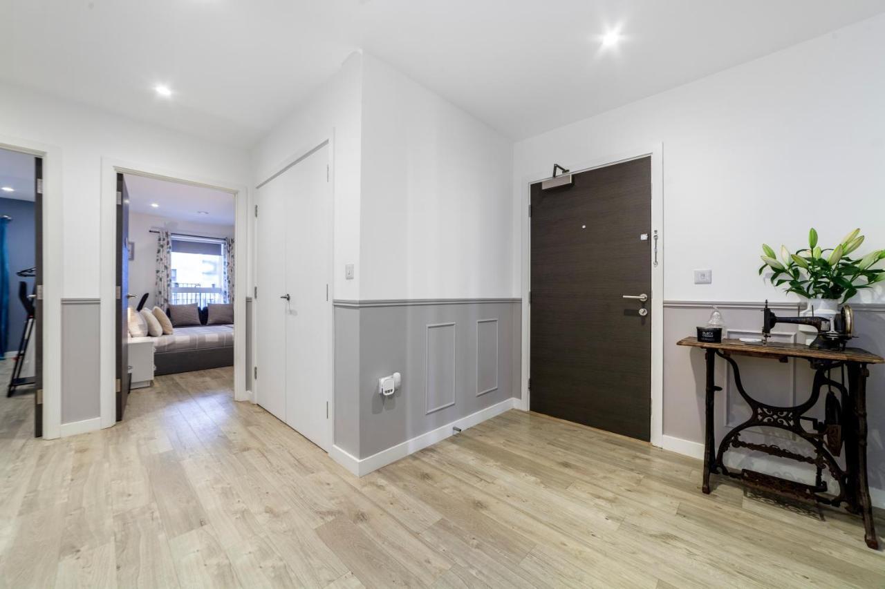 Apartmán Private Double Bd With Optional Balcony, 15 Mins To London Cc Exteriér fotografie